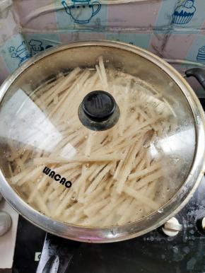 水开，上锅蒸3分钟！