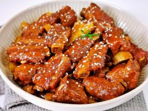 排骨酥烂。