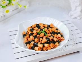 控油后装盘即可食用。