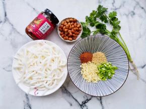 准备好所有食材。