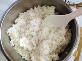 搅拌均匀晾至温热！