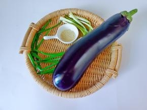 准备这样的大茄子。