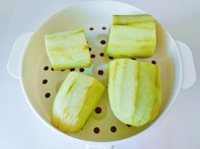 放蒸锅蒸熟即可【不能蒸太烂】