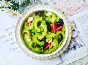 冷藏15分钟，完成。
