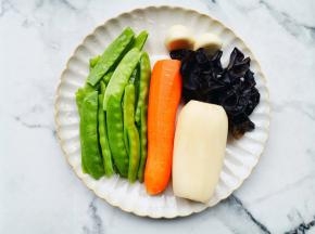 准备好所有食材。