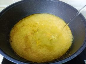 加入适量的开水。