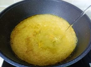 加入适量的开水。