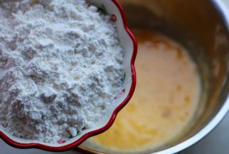 然后加入麻薯预拌粉、