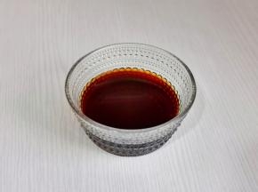 照烧汁：生抽+老抽+盐+蜂蜜+水搅拌均匀。