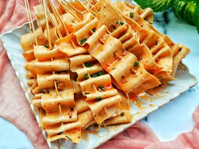 香辣豆皮串串