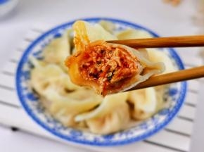 皮薄馅大，蘸上蒜蓉辣酱~天哪好吃绝绝子！