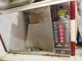 按温度100度，加热2分钟就可以了！