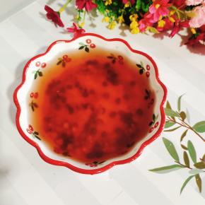 熬了一大锅绿豆汤，加了冰糖。冰镇了一下午，冰凉沁爽特别爽！