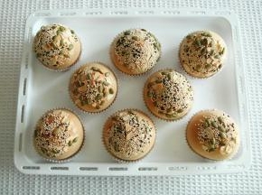 烤完取出，震一下振出热气，冷凉。