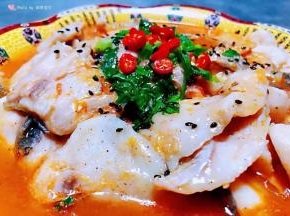 番茄炒鱼片看着就好有食欲噢口水忍不住滴流啊