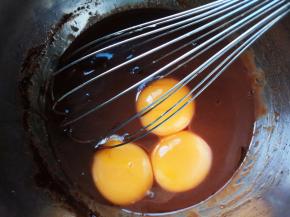 分蛋，蛋黄直接磕入奶酪液里