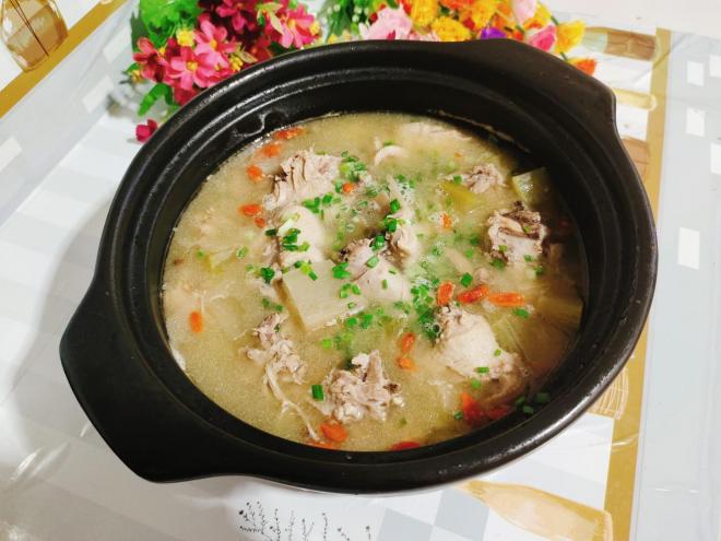 酸萝卜老鸭汤