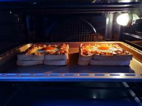 推入预热好的烤箱中层，180度20分钟。