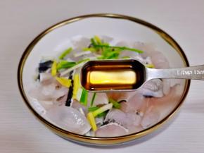 加入料酒。