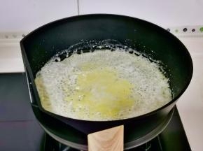 小火煮至浓稠关火。