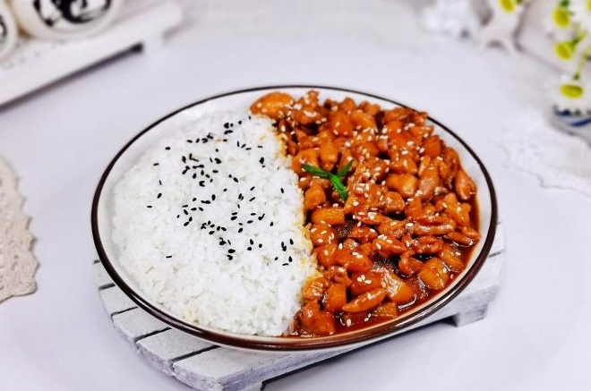 糖醋土豆鸡腿饭