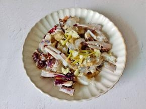 加上切好的生姜蒜。