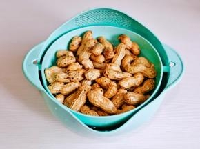 花生一定要洗干净，水清澈为止。