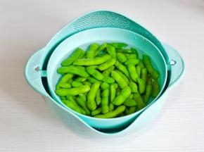 冷水冲洗干净。