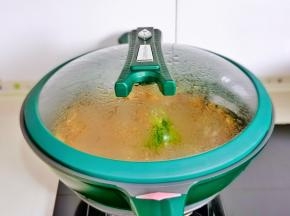 盖上盖子煮开中火煮20分钟，泡2小时以上。