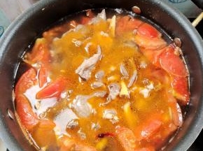 放入处理好的猪心，煮2分钟！