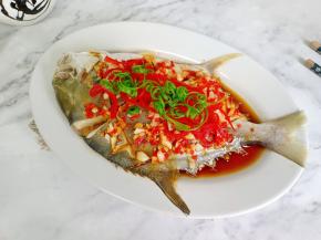 鱼肉鲜嫩多汁，汤汁拌饭也很好吃！