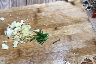 备好葱姜蒜