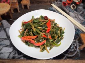 一道美味的辣炒马齿苋就做好了