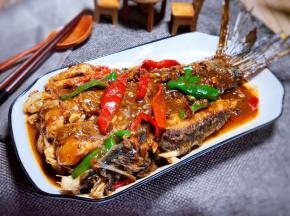 一道美味的麻辣烧鱼划就做好了