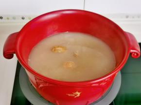 加入小鲍鱼煮3分钟。