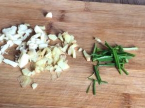 备好葱姜蒜