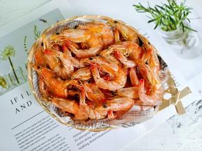 烤的的虾干嘎嘣脆！一次可以多烤一点，晾透放密封袋慢慢吃！