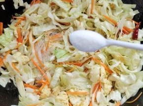 加入一勺盐调味！