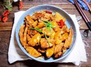 一道美味的家常烧鸡块就做好了
