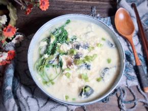 一道美味的皮蛋煮豆渣就做好了