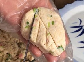 在正面切出叶茎