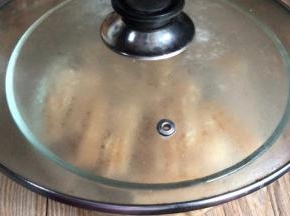 倒入沸水冲泡，盖上盖子焖半小时