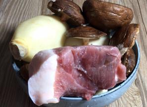 备好洗净所有食材