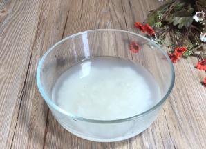 梗米用清水浸泡半小时