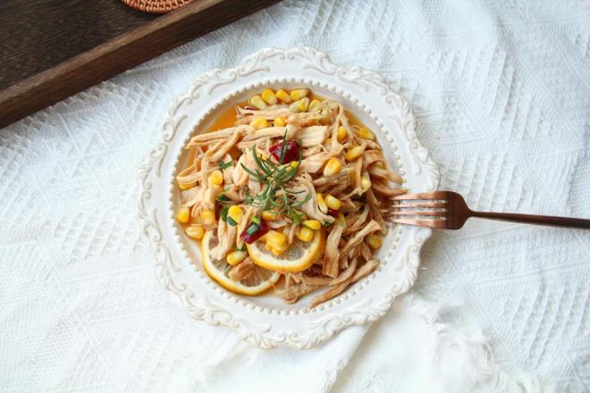 无油开胃菜，百香果柠檬鸡胸肉丝