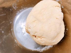 揉成面团