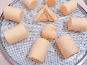 把做好的生坯放入蒸格里发酵