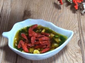 加入枸杞，拌匀备用