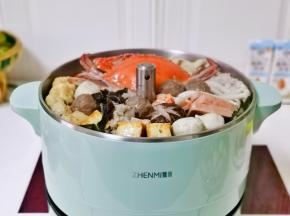 每次将食物煮熟即可按上升键，升降盘上的菜品吃好再按下降键，再加菜继续煮。