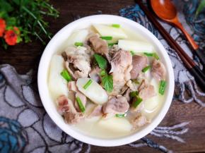 一道美味的山药猪肚大骨汤就做好了